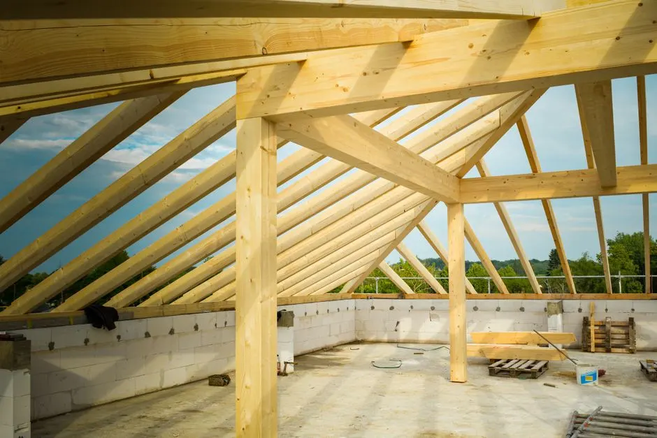 How to tell if spray foam insulation is causing damp problems